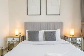 Gorgeous 1 Bedroom in Boulevard Point With City Views