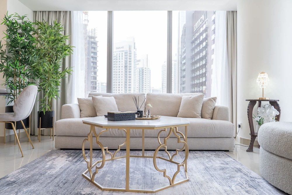 Gorgeous 1 Bedroom in Boulevard Point With City Views