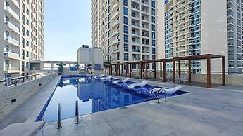 Lovely and Spacious 1BR in DEC Tower Near Marina Walk