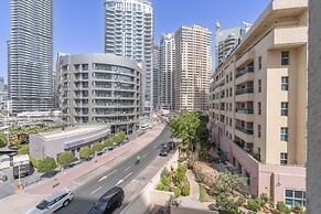 Lovely and Spacious 1BR in DEC Tower Near Marina Walk