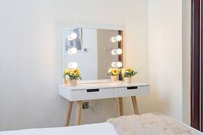 Lovely and Spacious 1BR in DEC Tower Near Marina Walk
