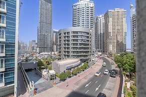 Lovely and Spacious 1BR in DEC Tower Near Marina Walk