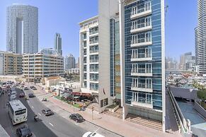Lovely and Spacious 1BR in DEC Tower Near Marina Walk