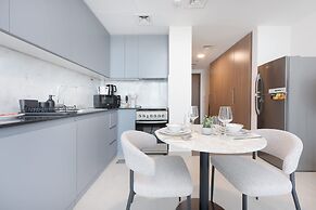 An Eye-captivating Studio in Living Garden 2