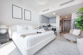 An Eye-captivating Studio in Living Garden 2