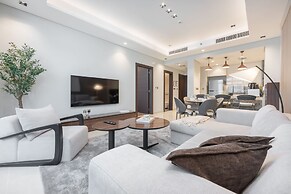 1 Bedroom in Nobles Tower With Burj Khalifa Views