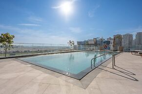 1 Bedroom in Nobles Tower With Burj Khalifa Views