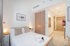 Peaceful Studio in Azizi Riviera 38 With Pool View