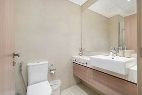 Peaceful Studio in Azizi Riviera 38 With Pool View
