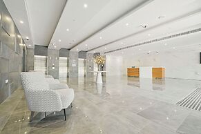 Majestic Studio in Bloom Tower C Perfect for 2