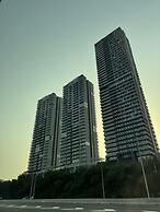 Majestic Studio in Bloom Tower C Perfect for 2