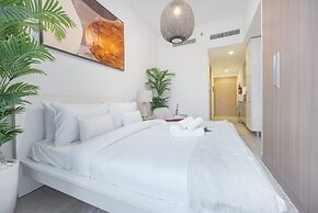 A Spectacular Studio in Azizi Riviera 1
