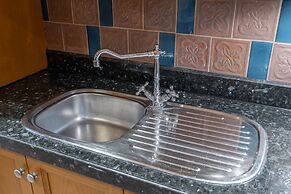 Magnificent 1 BR Apt Situated on a Prime Location