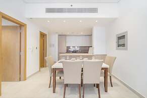 Lovely and Spacious 1 BR in Divine Residences