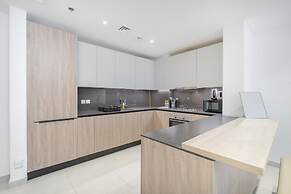 Lovely and Spacious 1 BR in Divine Residences