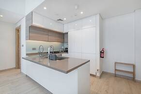 Sleek 1 Bedroom in Studio One With Great Amenities