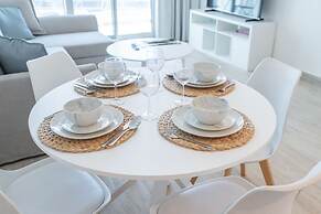 Sleek 1 Bedroom in Studio One With Great Amenities