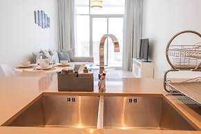 Sleek 1 Bedroom in Studio One With Great Amenities