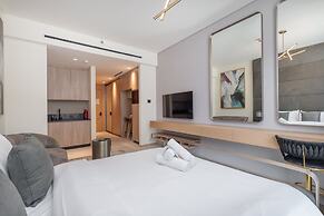 Spectacular Getaway in This Studio in The Autograph