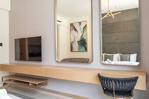 Spectacular Getaway in This Studio in The Autograph