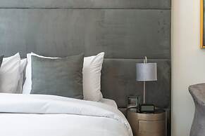Spectacular Getaway in This Studio in The Autograph