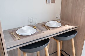 Spectacular Getaway in This Studio in The Autograph