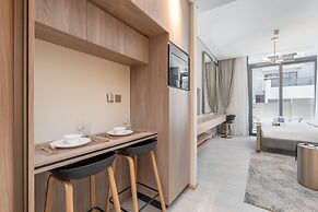Spectacular Getaway in This Studio in The Autograph