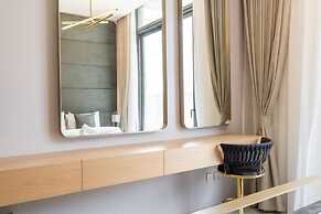 Spectacular Getaway in This Studio in The Autograph