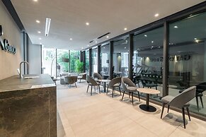 Spectacular Getaway in This Studio in The Autograph