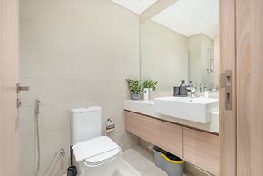 Elegant Studio With Garden in Meydan - Dubai