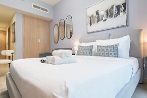 Elegant Studio With Garden in Meydan - Dubai