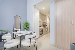 Elegant Studio With Garden in Meydan - Dubai