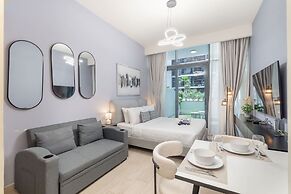 Elegant Studio With Garden in Meydan - Dubai