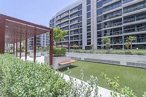 Elegant Studio With Garden in Meydan - Dubai