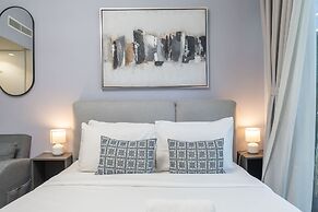 Elegant Studio With Garden in Meydan - Dubai