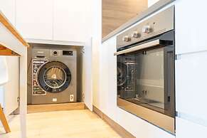 Modern 1-bed With Partial Sea Marina View