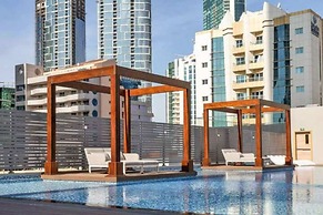 Modern 1-bed With Partial Sea Marina View