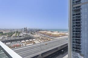 Modern 1-bed With Partial Sea Marina View
