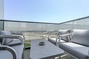 Fabulous and Spacious 2BR in Nobles Tower
