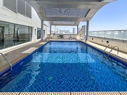 Modern 1-bed With Scenic Golf Course View