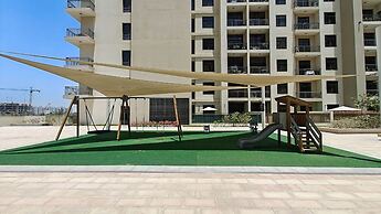 Stunning 1 BR With Pool View in Rawda Apartments