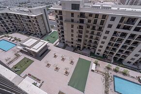 Stunning 1 BR With Pool View in Rawda Apartments