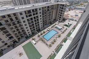 Stunning 1 BR With Pool View in Rawda Apartments