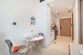 A Superb and Amazing Studio in Binghatti Lavender With Balcony