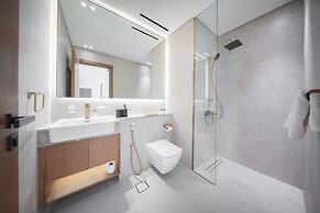 Luxury 1-bedroom JVC Apartment With Balcony Pool