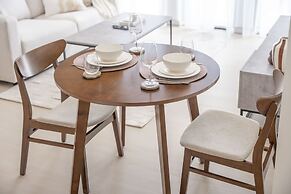 Luxury 1-bedroom JVC Apartment With Balcony Pool