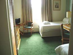 The Golf Hotel