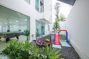 The Kris Resort Hotel