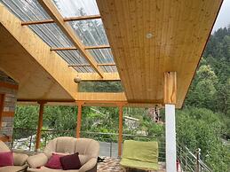 The Orchard Retreat VanVaas