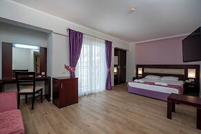 White Lilyum Hotel- All Inclusive